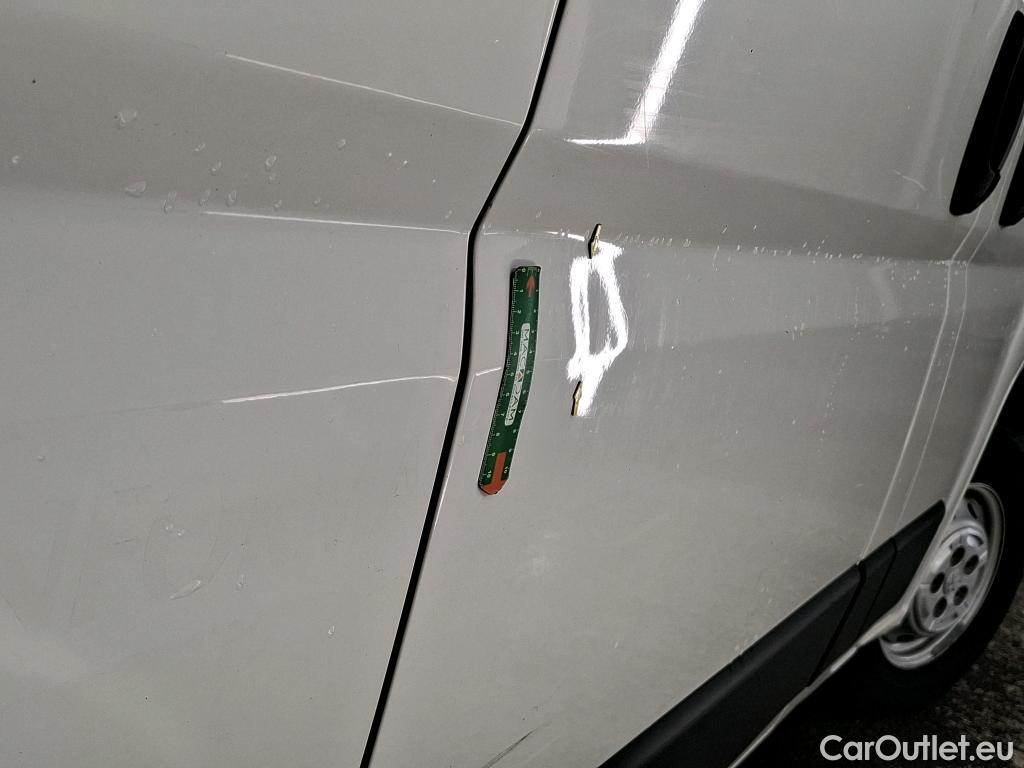  Peugeot  Boxer PEUGEOT  VU 4p Fourgon BLUEHDI 130 PREMIUM 333 L1H1 #19