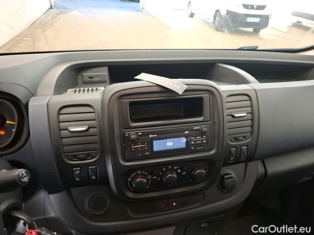  Opel  Vivaro  B Fourgon/Combi Combi L1H1 2 7t 1.6 turbo 120CV BVM6 9 Sieges E5 #13