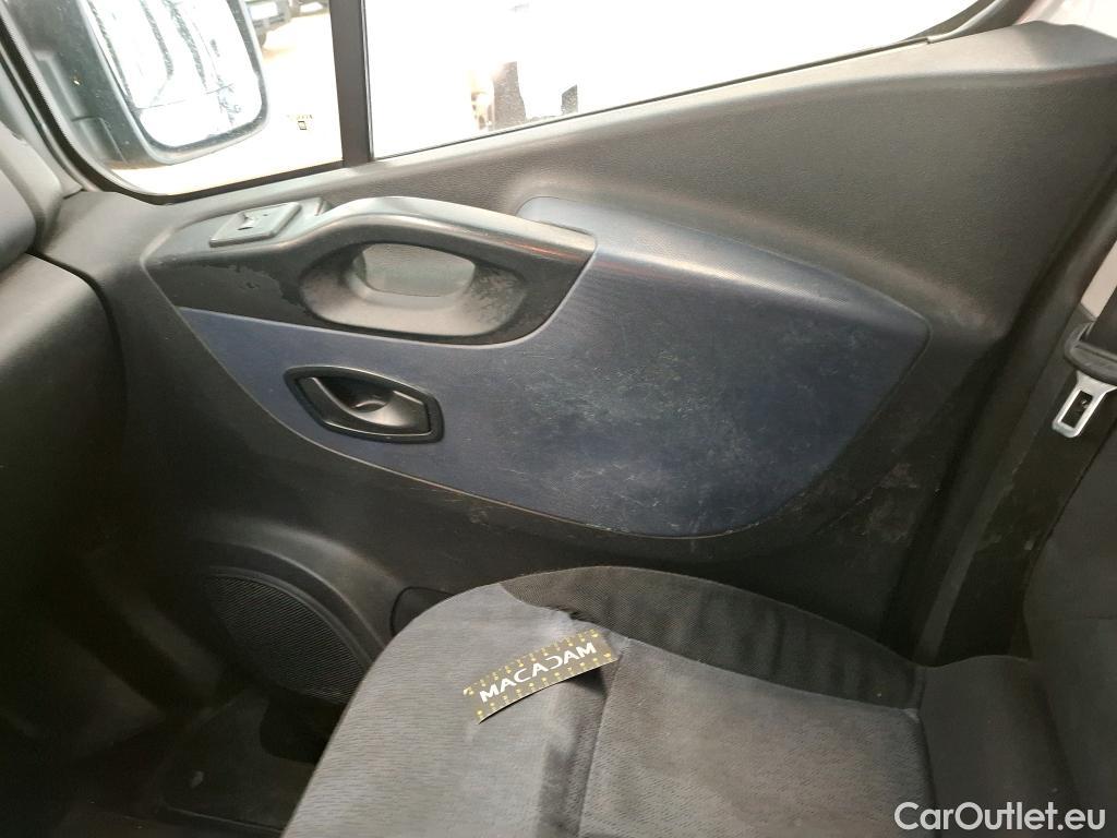  Opel  Vivaro  B Fourgon/Combi Combi L1H1 2 7t 1.6 turbo 120CV BVM6 9 Sieges E5 #17