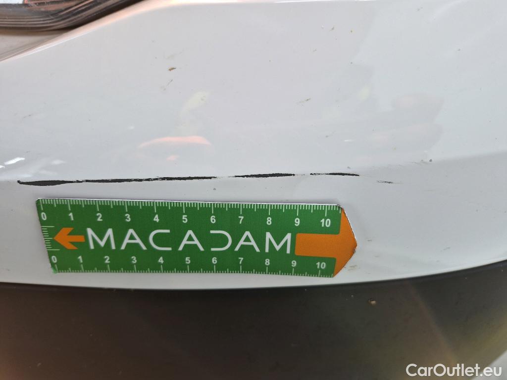  Peugeot  Partner PEUGEOT  / 2018 / 4P / Fourgonnette BHDI 100 S&S STANDARD 1000KG PREMIUM #3