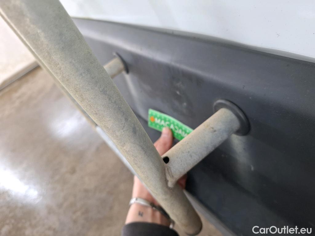  Renault  Master  III Fourgon L2H2 3 5 Grand Confort dCi 125CV BVM6 E5 #30