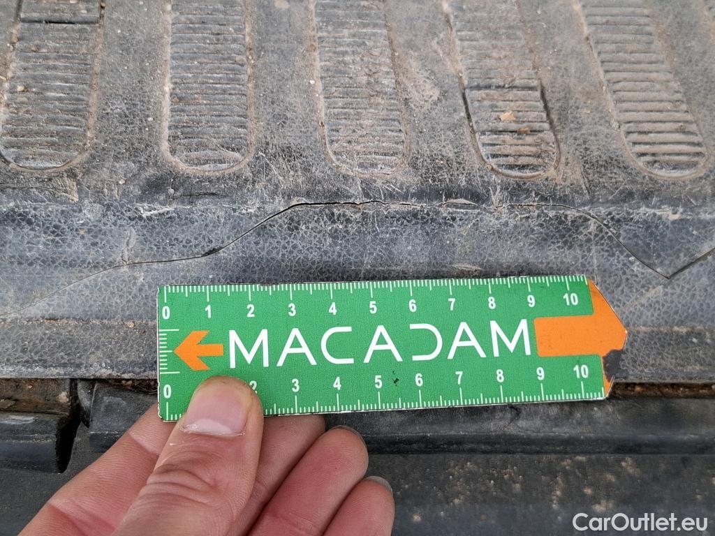  Renault  Master  III Fourgon L2H2 3 5 Grand Confort dCi 125CV BVM6 E5 #40