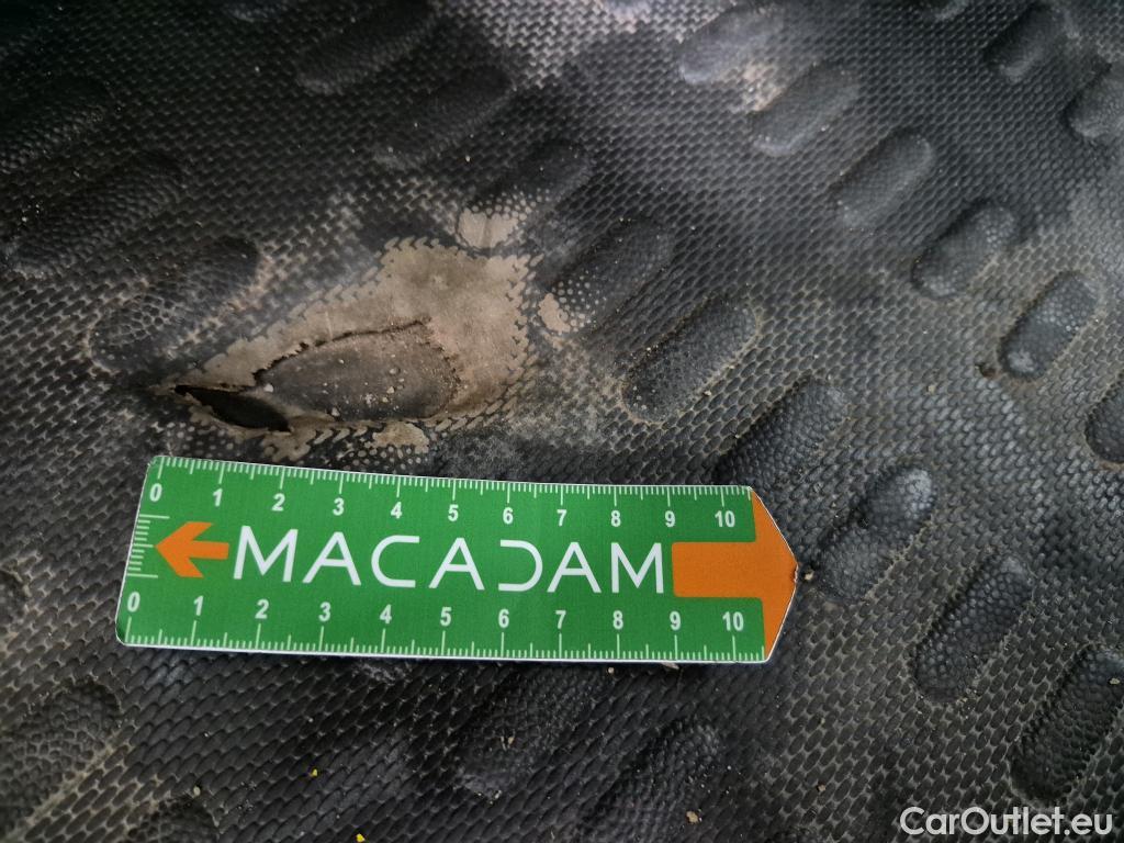  Peugeot  Partner PEUGEOT  / 2018 / 4P / Fourgonnette BHDI 100 S&S STANDARD 1000KG PREMIUM #14