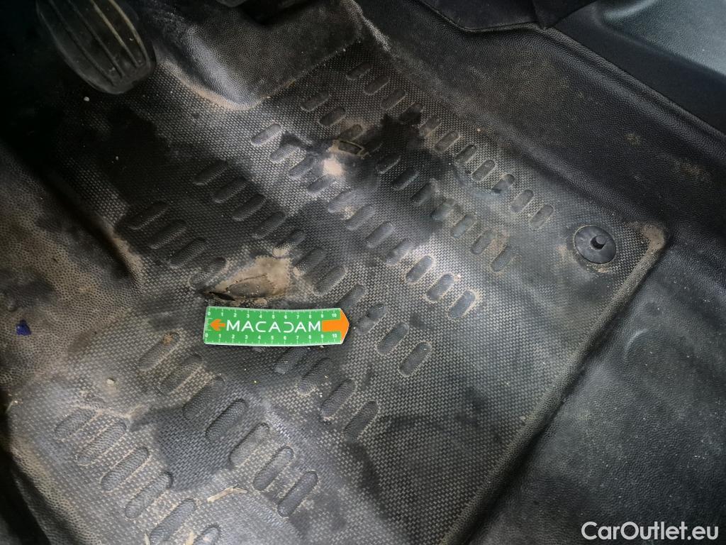  Peugeot  Partner PEUGEOT  / 2018 / 4P / Fourgonnette BHDI 100 S&S STANDARD 1000KG PREMIUM #13