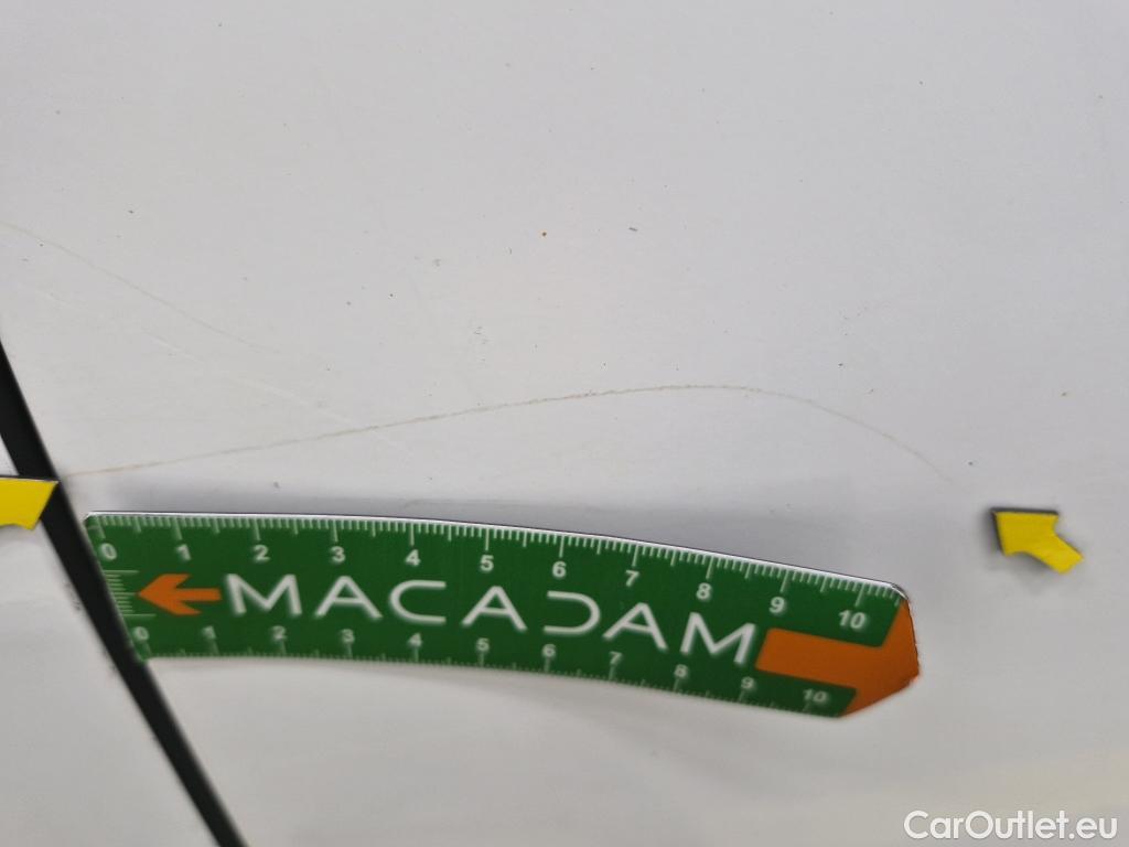  Peugeot  Partner PEUGEOT  / 2018 / 4P / Fourgonnette BHDI 100 S&S STANDARD 1000KG PREMIUM #30