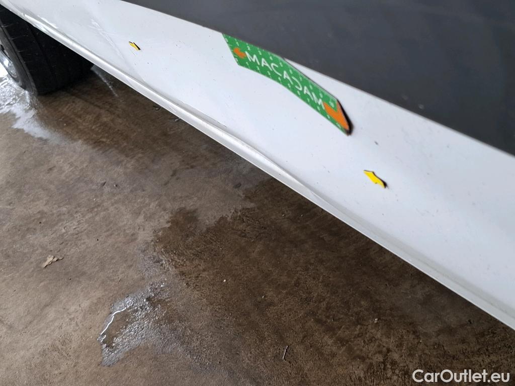  Renault  Master  III Fourgon L2H2 3 5 Grand Confort dCi 125CV BVM6 E5 #16