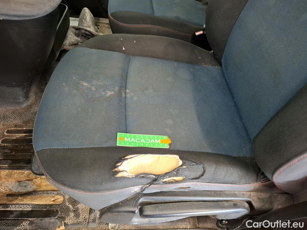  Renault  Master  III Fourgon L2H2 3 5 Grand Confort dCi 125CV BVM6 E5 #18