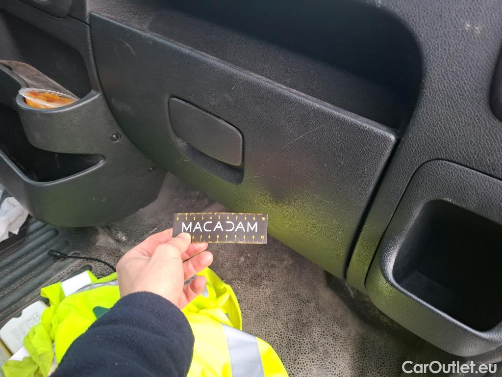  Renault  Master  Fourgon L2H2 3 5 Grand Confort dCi 125CV BVM6 E5 #40