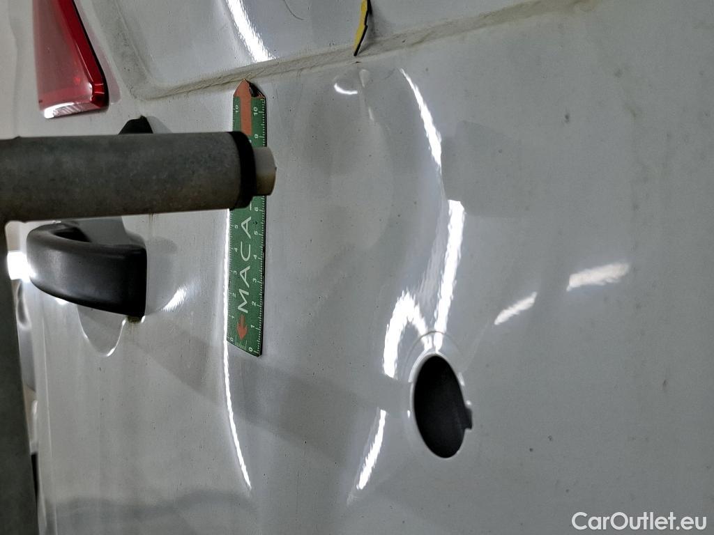  Renault  Master  III Fourgon L2H2 3 5 Grand Confort dCi 125CV BVM6 E5 #4