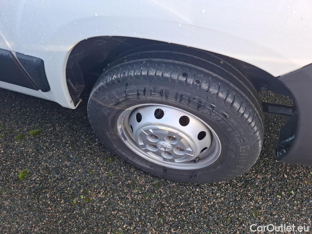  Peugeot  Boxer PEUGEOT  VU 4p Fourgon BLUEHDI 130 PREMIUM 333 L1H1 #57