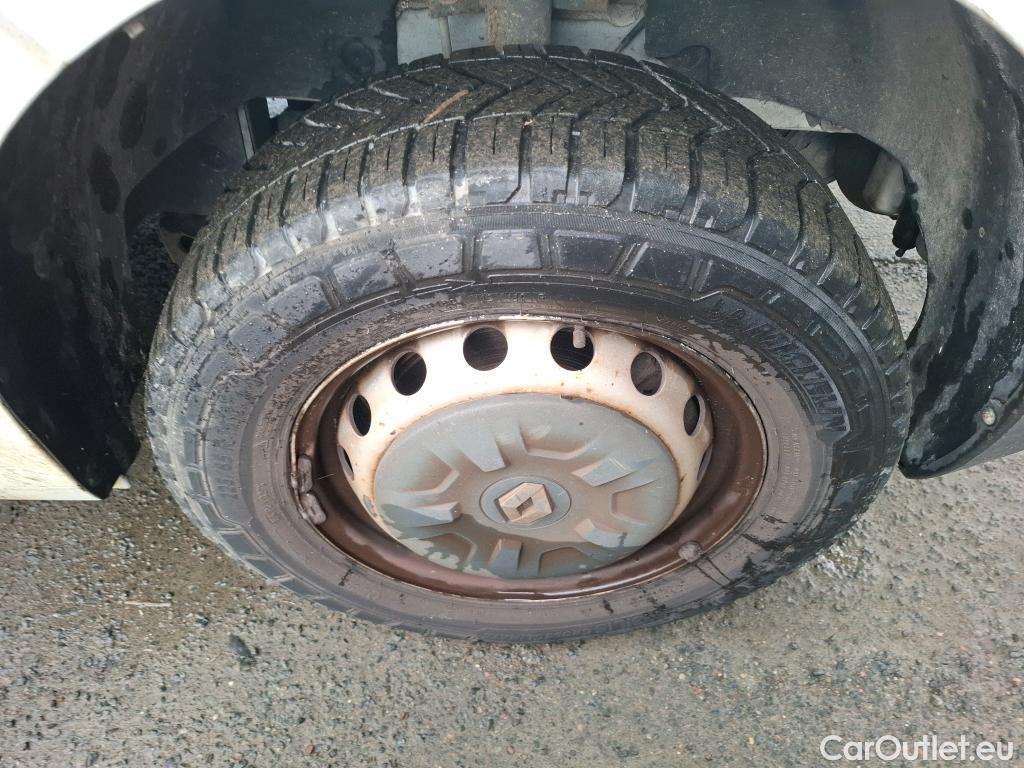  Renault  Master  Fourgon L2H2 3 5 Grand Confort dCi 125CV BVM6 E5 #37