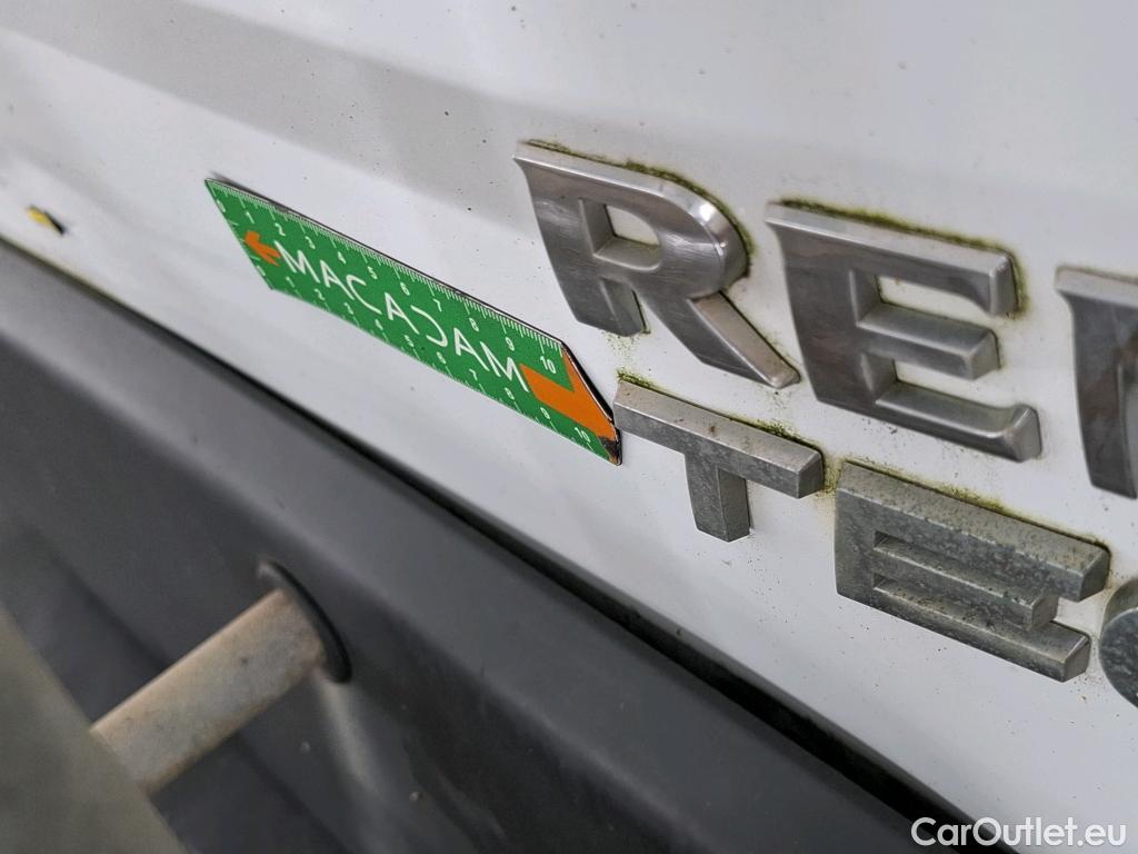  Renault  Master  III Fourgon L2H2 3 5 Grand Confort dCi 125CV BVM6 E5 #6