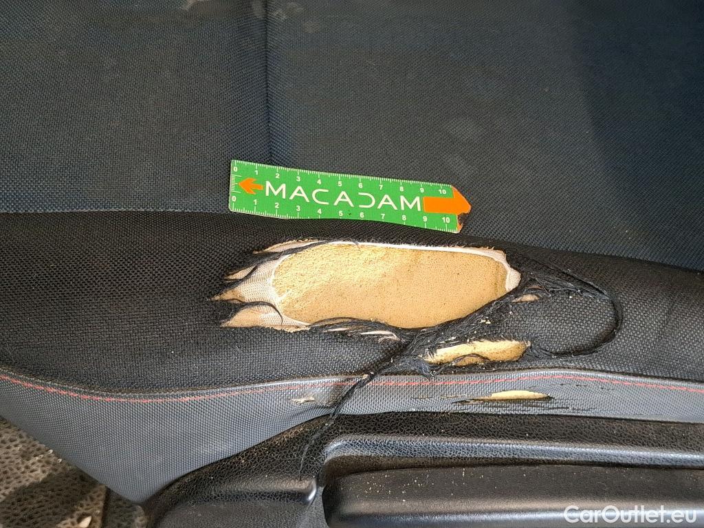  Renault  Master  III Fourgon L2H2 3 5 Grand Confort dCi 125CV BVM6 E5 #19