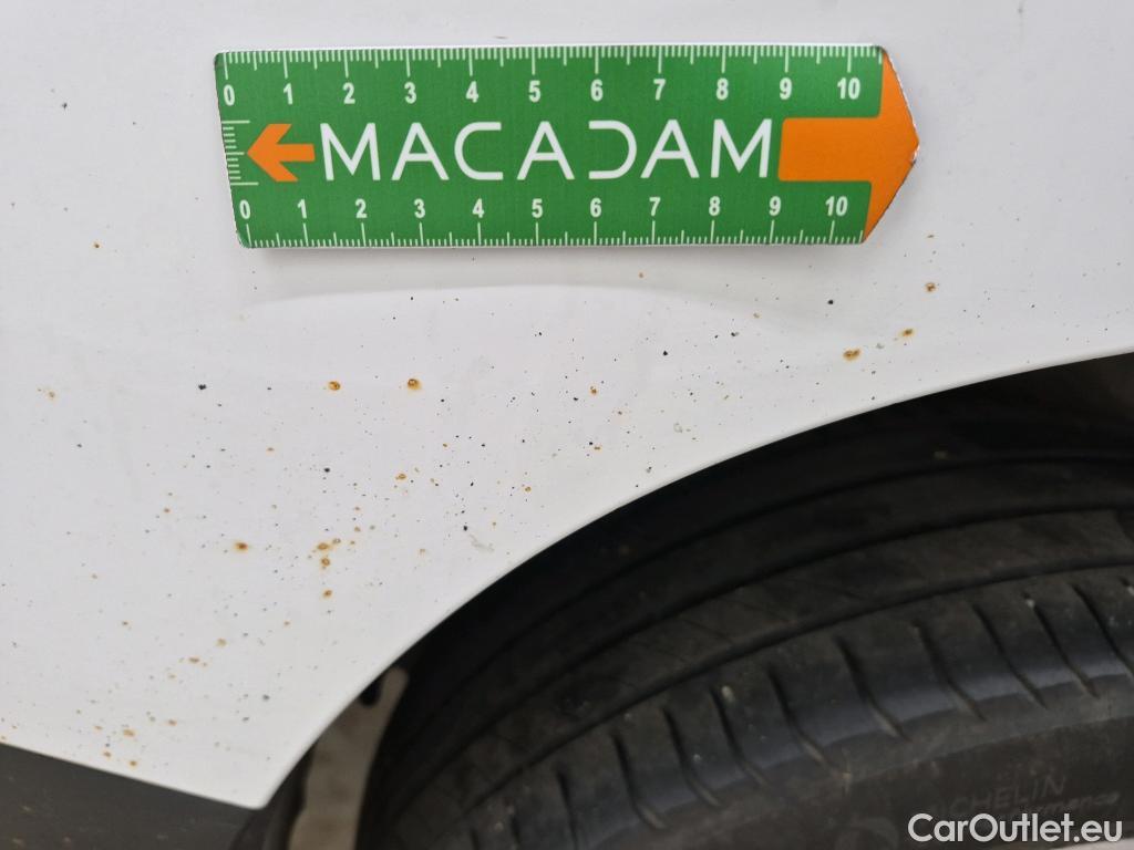  Peugeot  Partner PEUGEOT  / 2018 / 4P / Fourgonnette BHDI 100 S&S STANDARD 1000KG PREMIUM #33