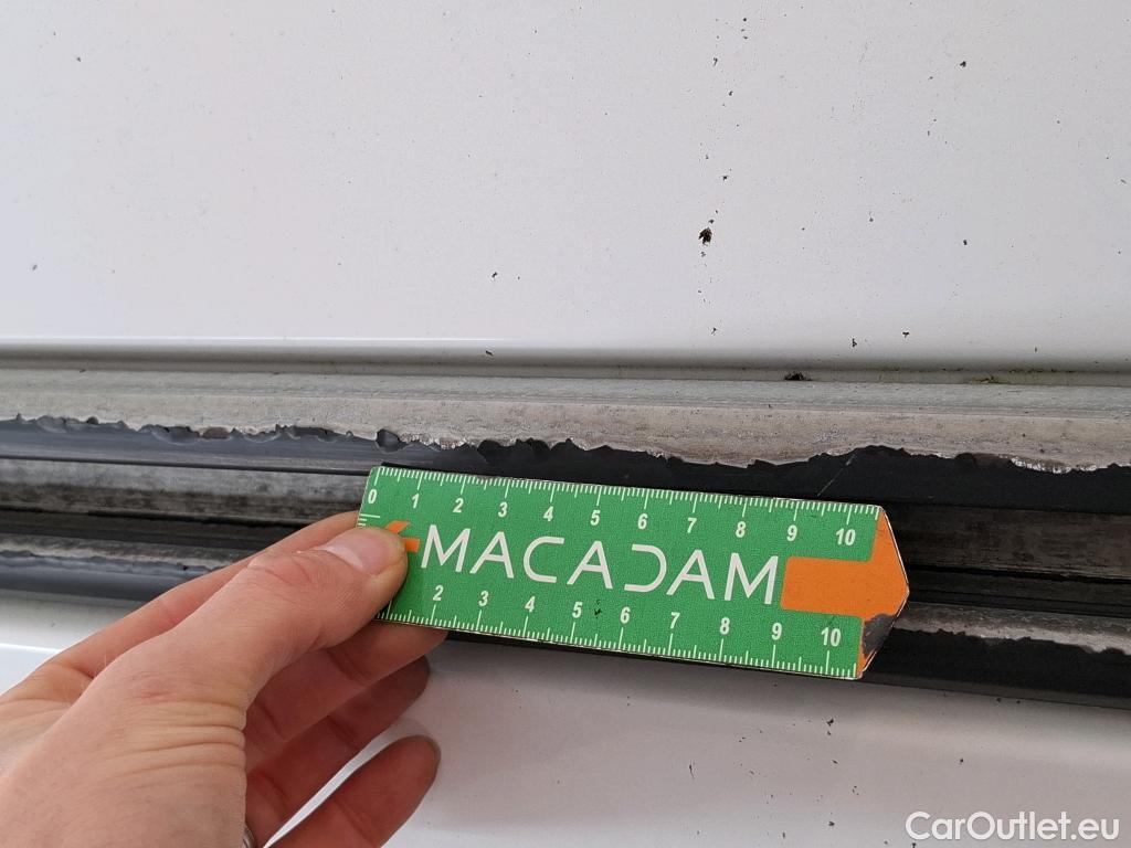  Renault  Master  III Fourgon L2H2 3 5 Grand Confort dCi 125CV BVM6 E5 #46