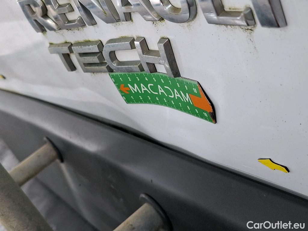  Renault  Master  III Fourgon L2H2 3 5 Grand Confort dCi 125CV BVM6 E5 #7