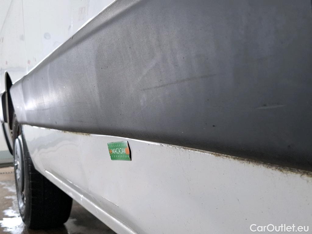  Renault  Master  III Fourgon L2H2 3 5 Grand Confort dCi 125CV BVM6 E5 #22