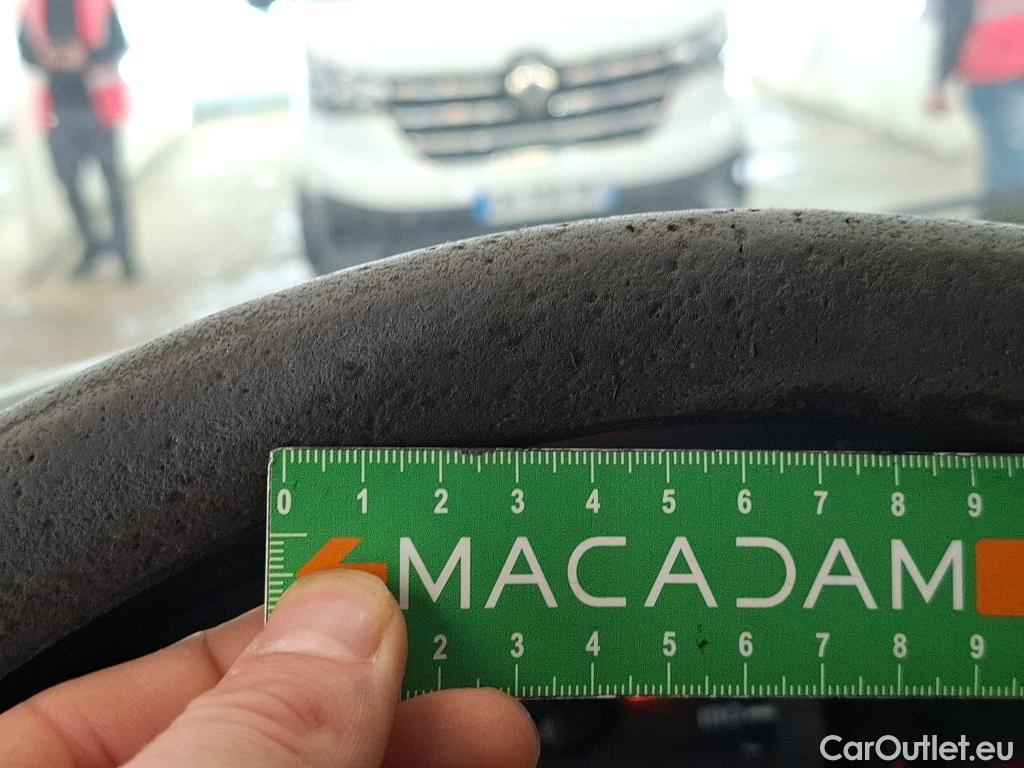  Renault  Master  III Fourgon L2H2 3 5 Grand Confort dCi 125CV BVM6 E5 #76