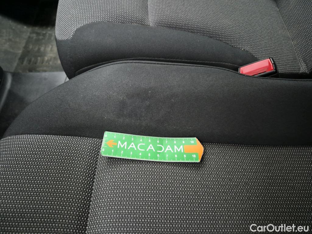  Peugeot  Partner PEUGEOT  / 2018 / 4P / Fourgonnette BHDI 100 S&S STANDARD 1000KG PREMIUM #17