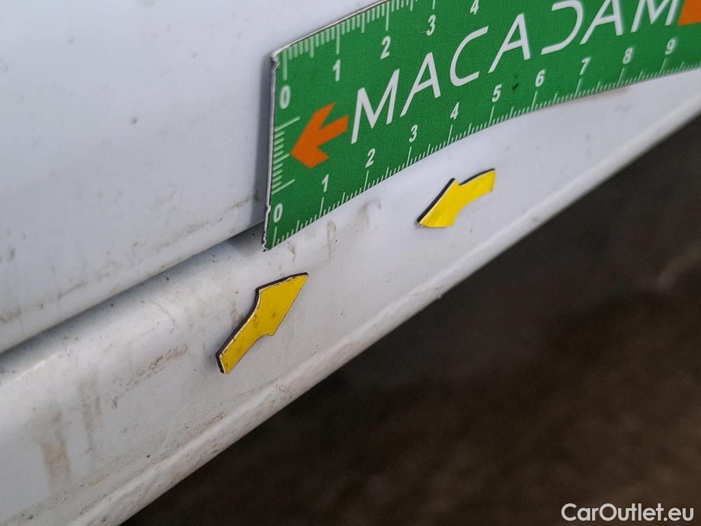  Renault  Master  III Fourgon L2H2 3 5 Grand Confort dCi 125CV BVM6 E5 #68