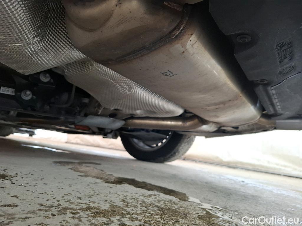  Bmw  Serie 3 BMW Série 3 Touring / 2019 / 5P / Break 320e 204ch Luxury BVA8 Hybride #12