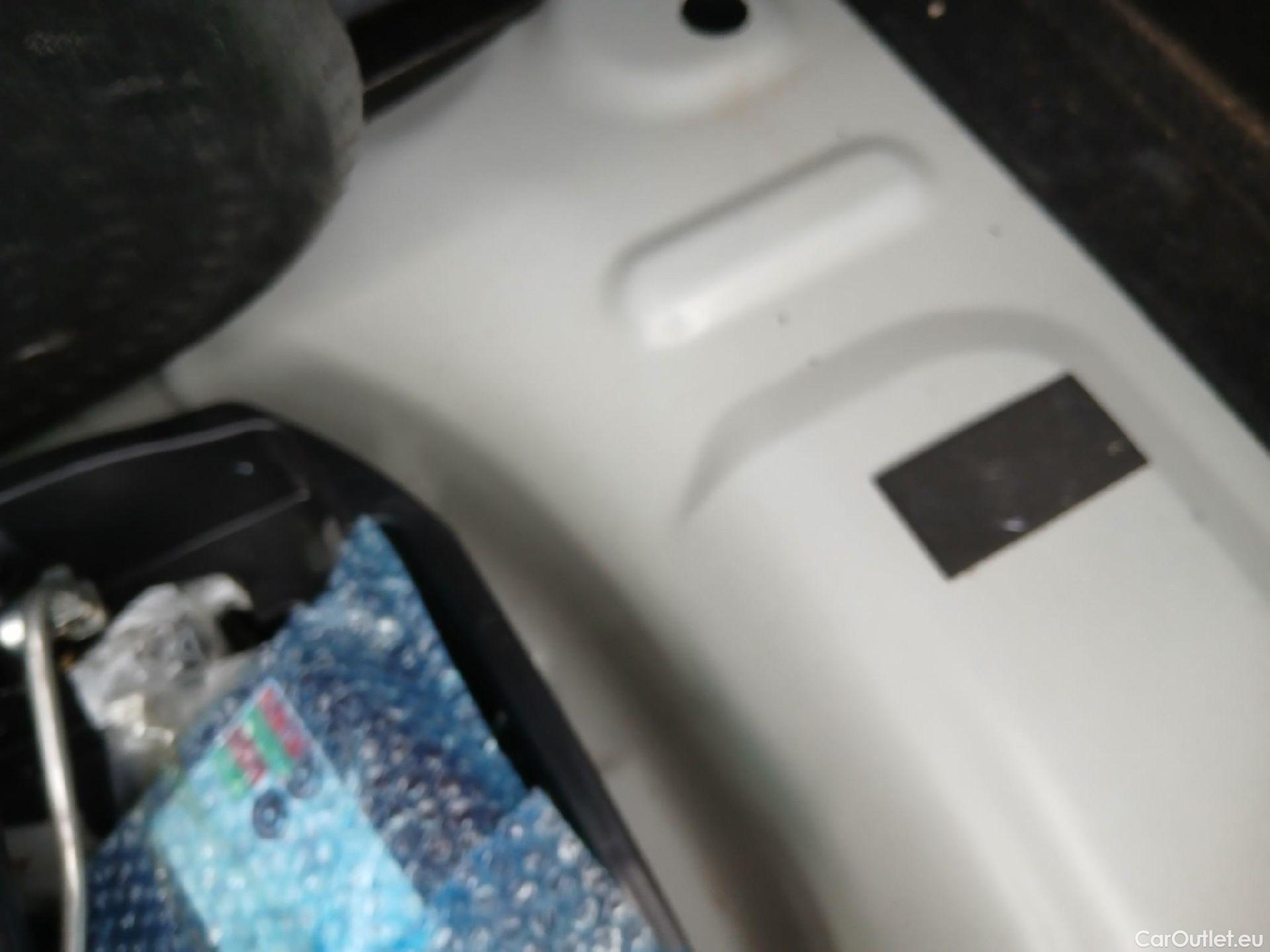  Citroen  C3 CITROEN  / 2020 / 5P / berlina con portón BlueHDi 75KW (100CV) S&S FEEL #1