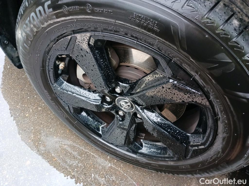  Toyota  RAV4 TOYOTA  / 2018 / 5P / todoterreno 2.5l 220H Feel! 4WD #23