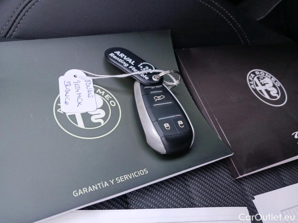  Alfa Romeo  TONALE Alfa Romeo  / 2022 / 5P / todoterreno 1.5 MHEV GASOLINA 130 CV SPRINT FWD #2