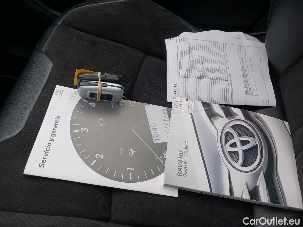  Toyota  RAV4 TOYOTA  / 2018 / 5P / todoterreno 2.5l 220H Feel! 4WD #10