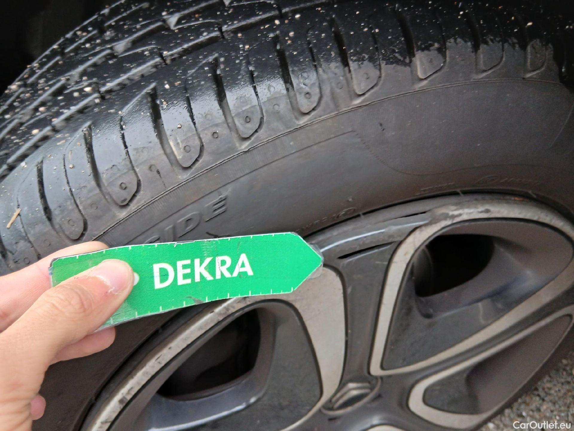  Citroen  C3 CITROEN  / 2020 / 5P / berlina con portón BlueHDi 75KW (100CV) S&S FEEL #33