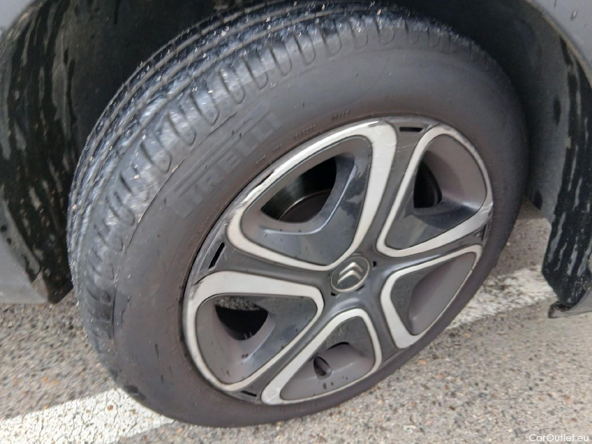  Citroen  C3 CITROEN  / 2020 / 5P / berlina con portón BlueHDi 75KW (100CV) S&S FEEL #47