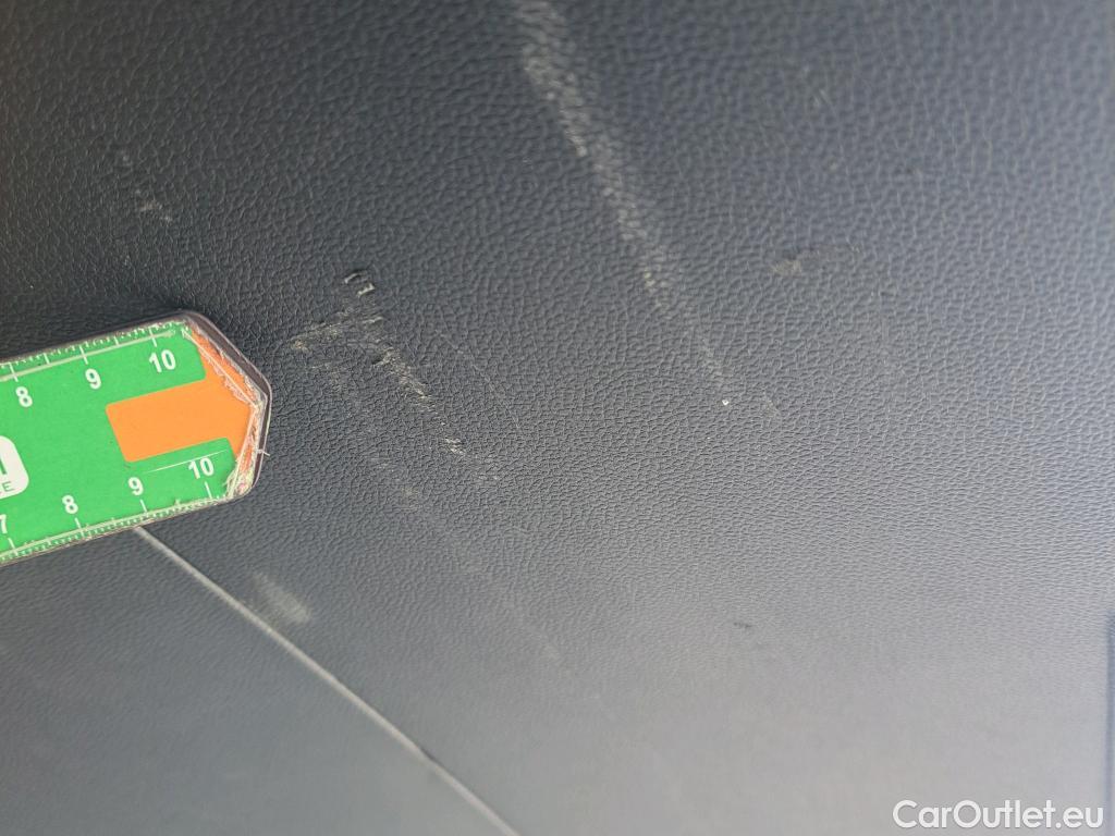  Renault  Captur RENAULT  / 2019 / 5P / todoterreno Intens TCe 90 (AC) #8