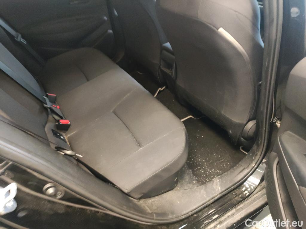  Toyota  Corolla TOYOTA  / 2019 / 5P / familiar 1.8 125H BUSINESS E-CVT TOURING SPORT #16