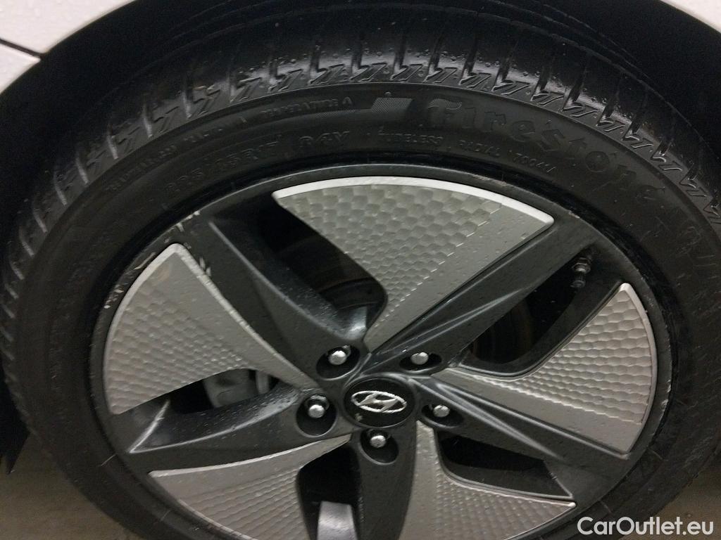  Hyundai   Ioniq HYUNDAI / 2019 / 5P / berlina con portón 1.6 GDI HEV Tecno DCT #19