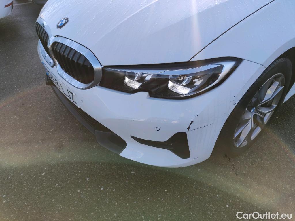  Bmw  Serie 3 BMW  / 2018 / 4P / sedán 320d Auto. #13
