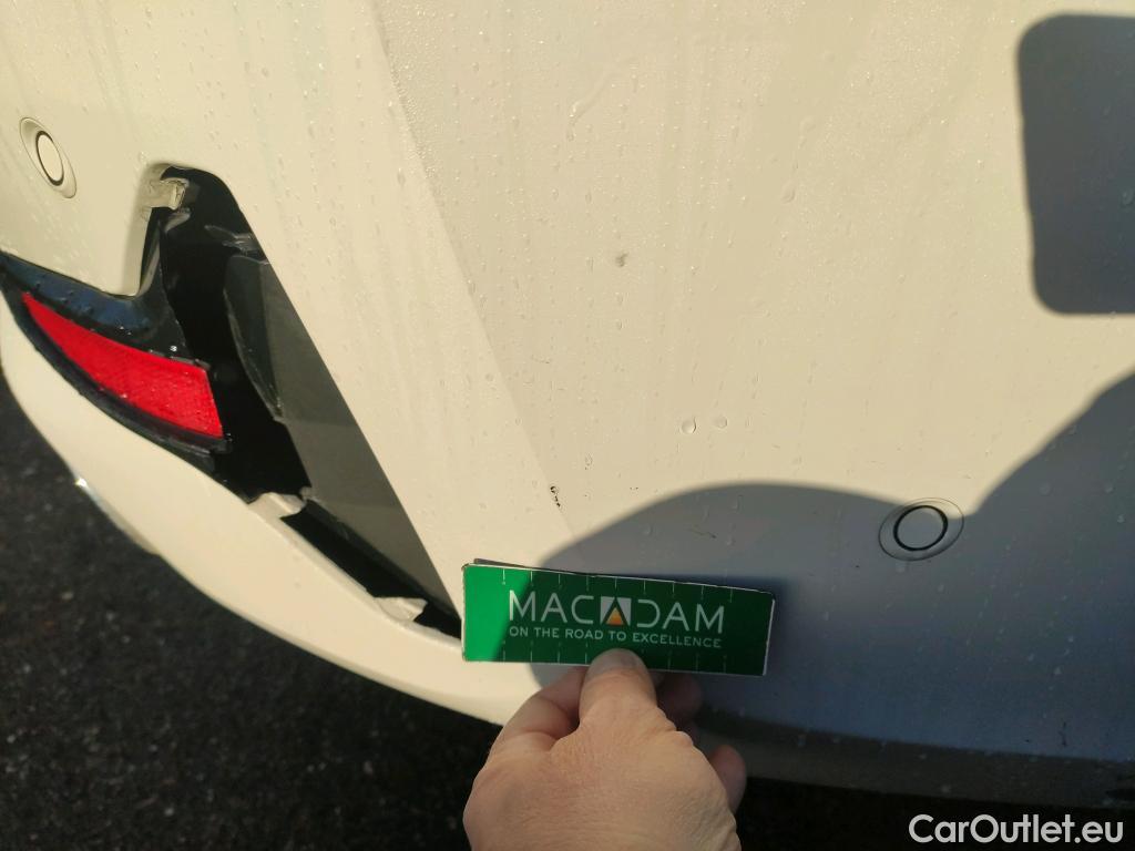  Bmw  Serie 3 BMW  / 2018 / 4P / sedán 320d Auto. #18