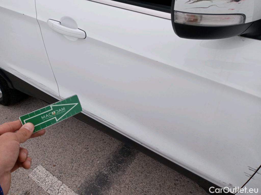  Ford  Kuga FORD  / 2016 / 5P / todoterreno 1.5 EcoBoost 88kW 4x2 Trend+ (CX) #16