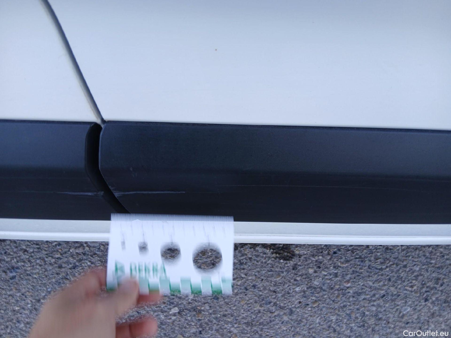  Citroen  Berlingo CITROEN  / 2018 / 4P / combi Talla M BlueHDi 100 LIVE (AC) #20