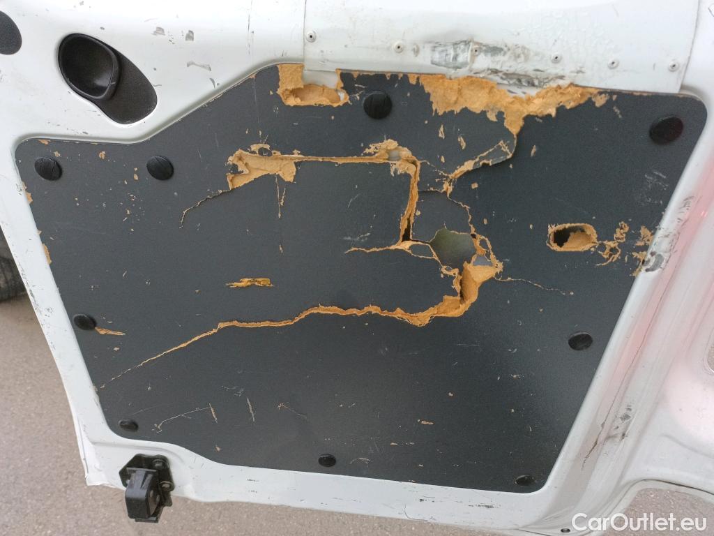  Opel  Vivaro OPEL  / 2019 / 4P / furgón 2.0 Diésel 110kW/150CV M Inc Innovation #40