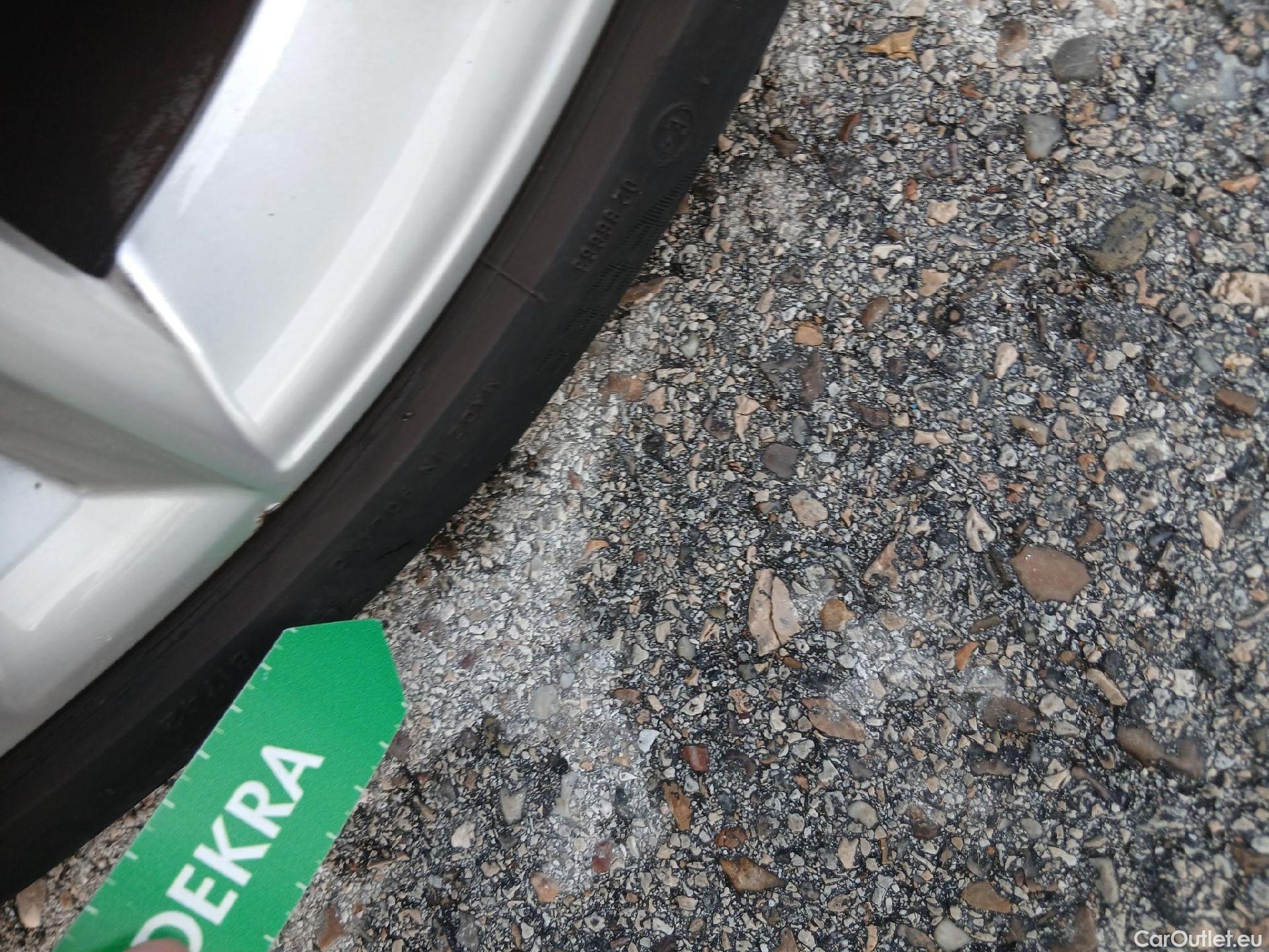  Audi  A3 AUDI  / 2020 / 5P / berlina con portón Sportback Advanced 30 TFSI 81kW S tronic (AC) #10