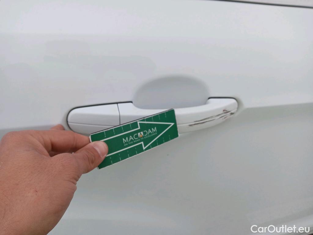  Ford  Kuga FORD  / 2016 / 5P / todoterreno 1.5 EcoBoost 88kW 4x2 Trend+ (CX) #42