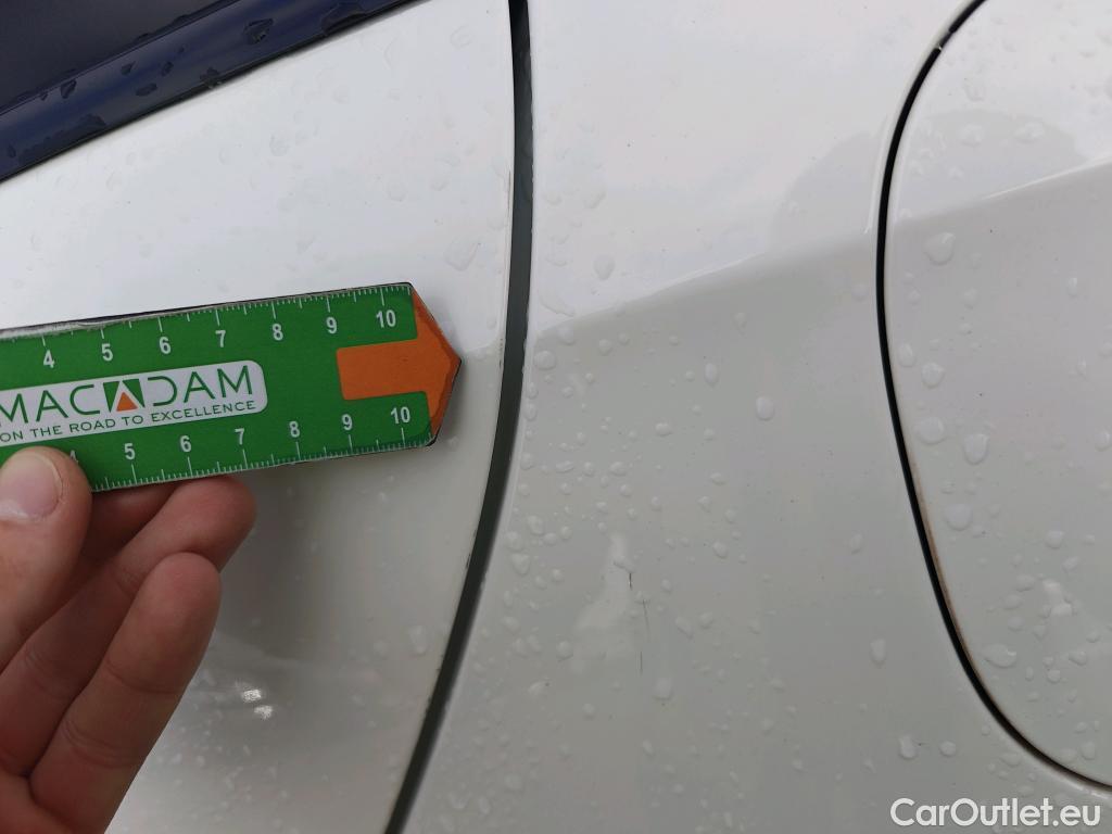  Mercedes  A-Klasse MERCEDES-BENZ Clase A / 2018 / 5P / berlina con portón A 180 d #21