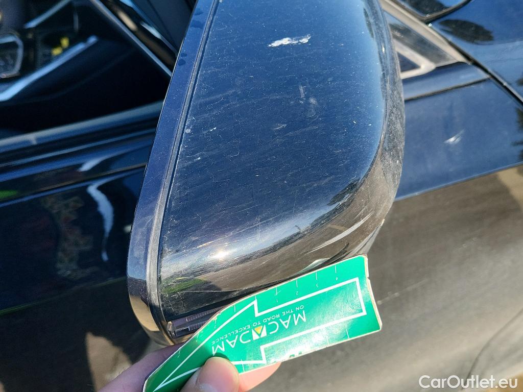  Bmw  Serie 3 BMW  / 2018 / 4P / sedán 318d Auto. #24