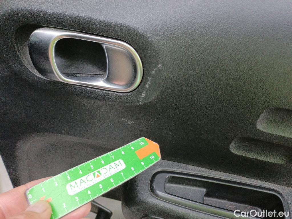  Citroen  C3 CITROEN  / 2016 / 5P / berlina con portón PureTech 60KW (82CV) FEEL (CX) #8