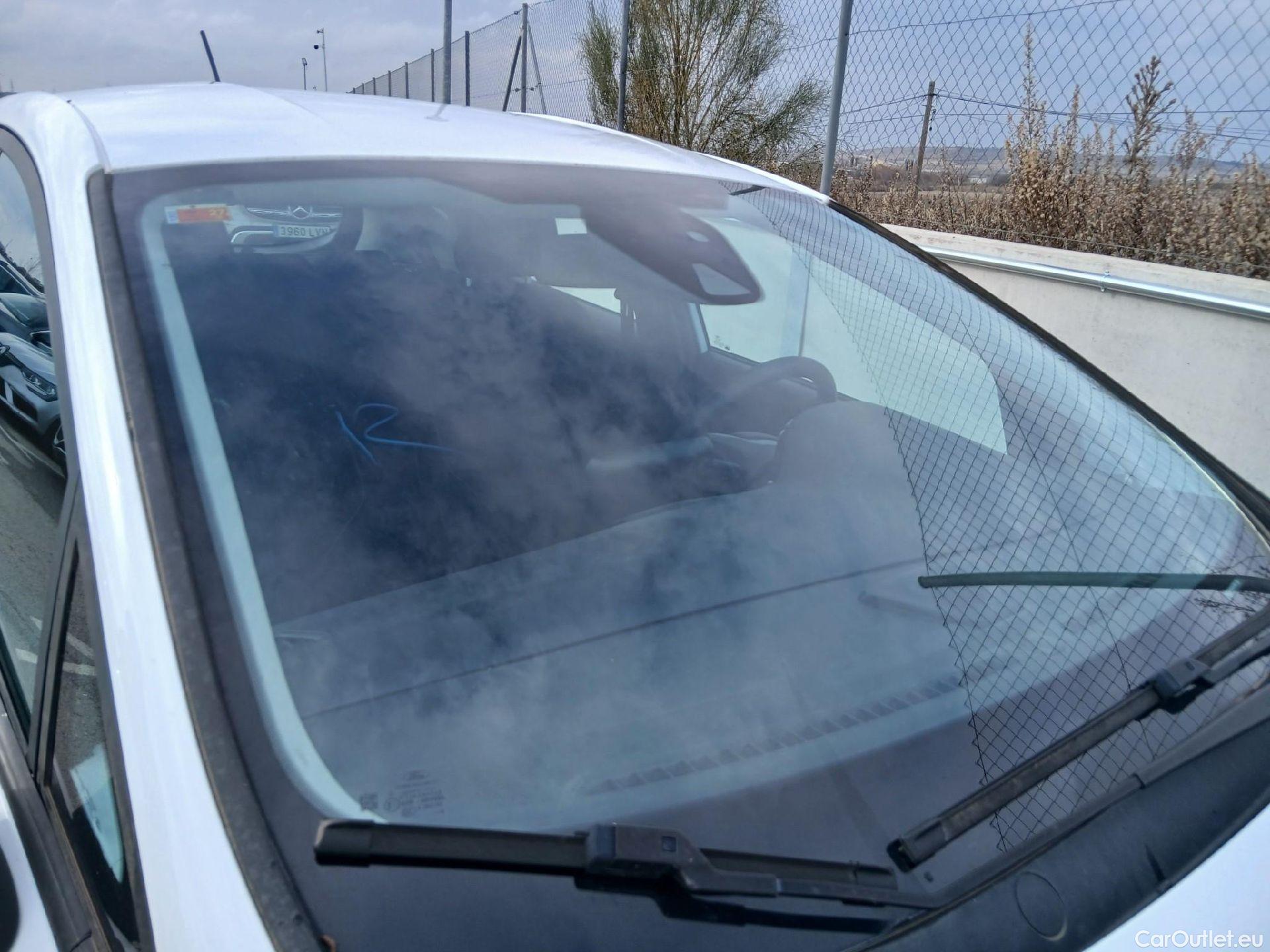  Ford  Fiesta FORD  / 2017 / 5P / berlina con portón 1.1 Ti-VCT 63kW Trend+ 5p #7