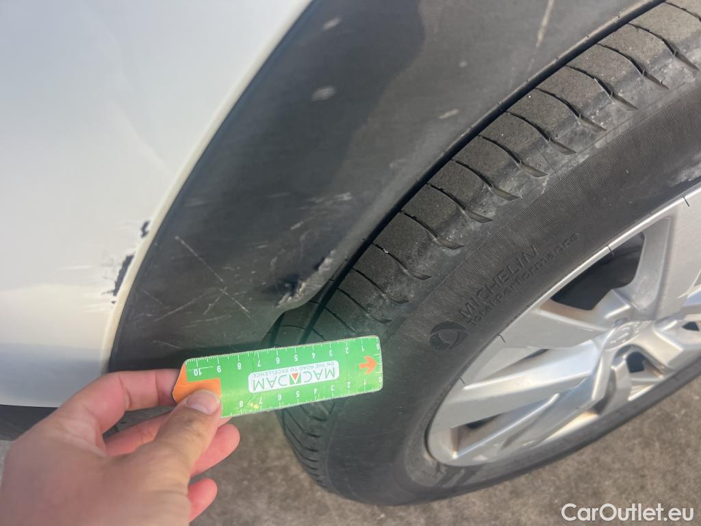  Peugeot  3008 PEUGEOT  / 2020 / 5P / todoterreno 1.5 BlueHDi 96kW (130CV) S&S Active Pack #25