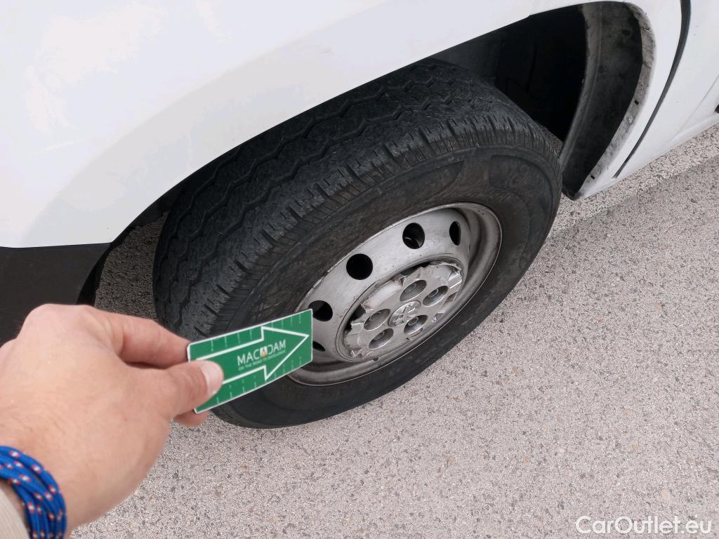  Peugeot  Boxer PEUGEOT  / 2014 / 4P / furgón 333 L2 H2 BHDI 88kW (120CV) S&S 6 V. M #32