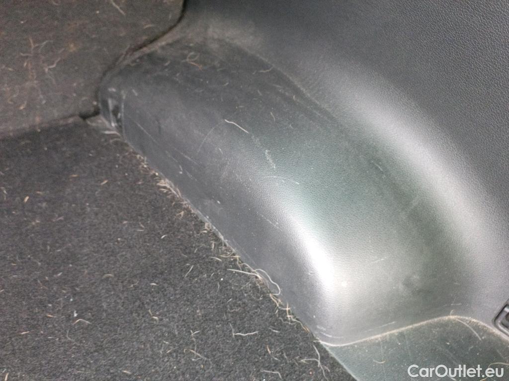  KIA  Sportage KIA  / 2022 / 5P / todoterreno 1.6 T-GDi HEV 171kW (230CV) Tech 4X2 #13