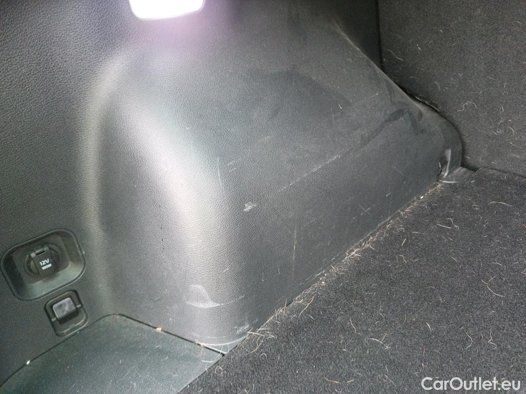  KIA  Sportage KIA  / 2022 / 5P / todoterreno 1.6 T-GDi HEV 171kW (230CV) Tech 4X2 #15