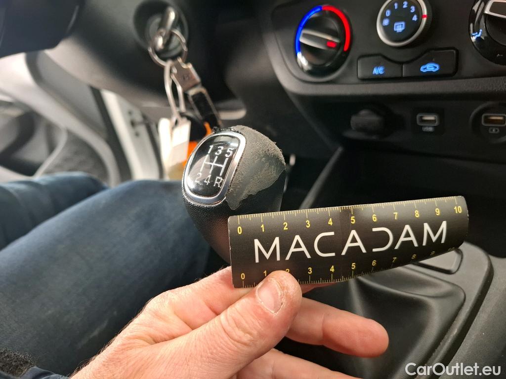  Hyundai  i10  Intuitive 1.0 65CV BVM5 E6dT #24